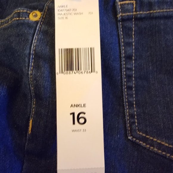 Jones New York Jeans, Soho Ankle, 16, NWT, Waist 33 - Picture 4 of 8